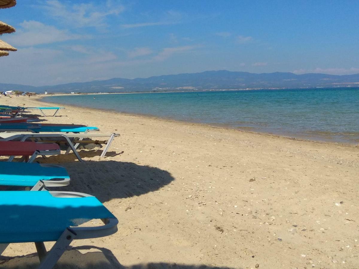 Deluxe Seaside Apartment Konstantinidis Nea Poteidaia Exteriör bild