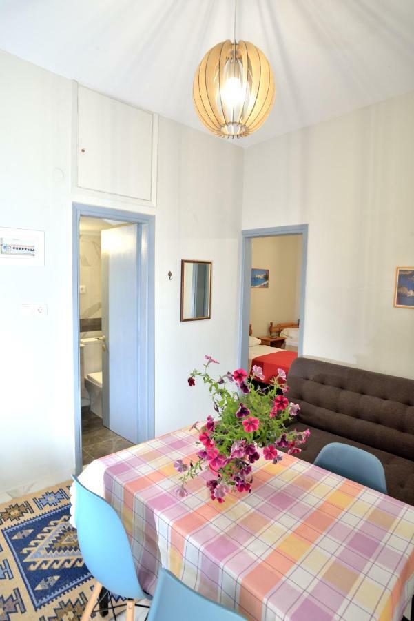 Deluxe Seaside Apartment Konstantinidis Nea Poteidaia Exteriör bild